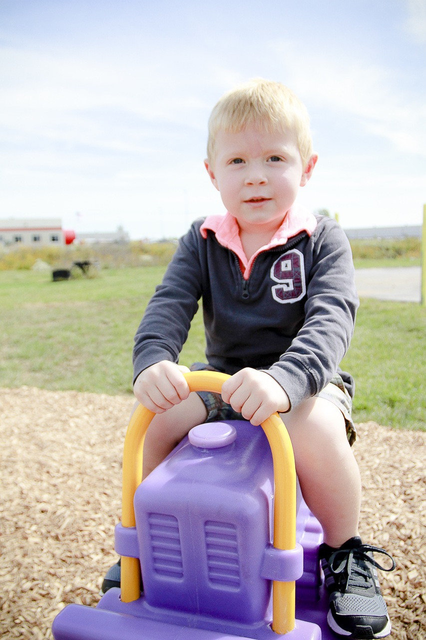 Benny Bulldozer Spring Rider thumbnail 2