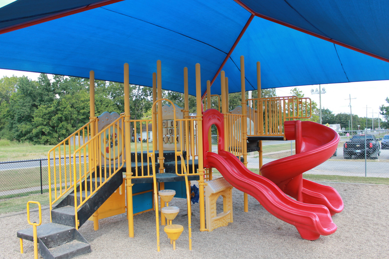 Minco Play Structure thumbnail 4