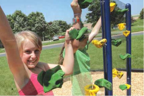 Clear Playground Wall thumbnail 2