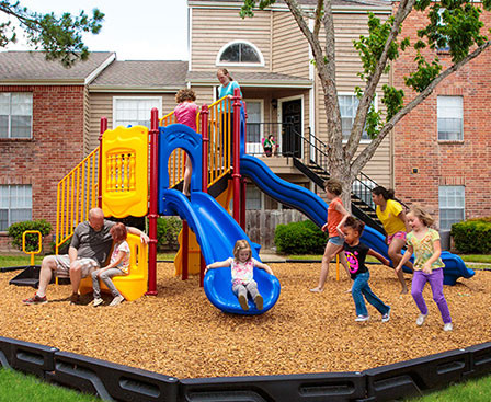 Timber Glen Play Structure thumbnail 3