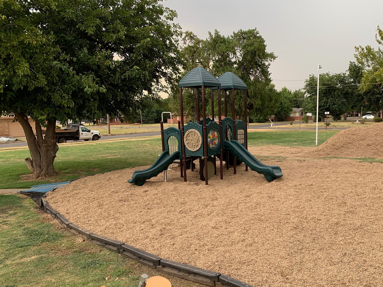Mangum Play Structure thumbnail 4