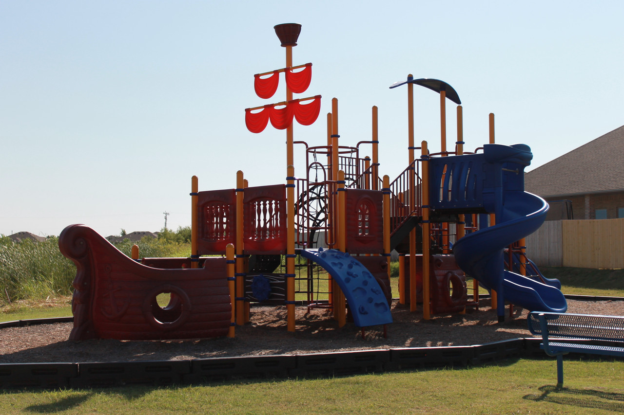 Eufala Pirate Ship Play Structure thumbnail 8
