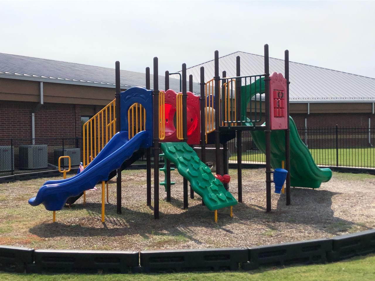 Burns Flat Play Structure thumbnail 4