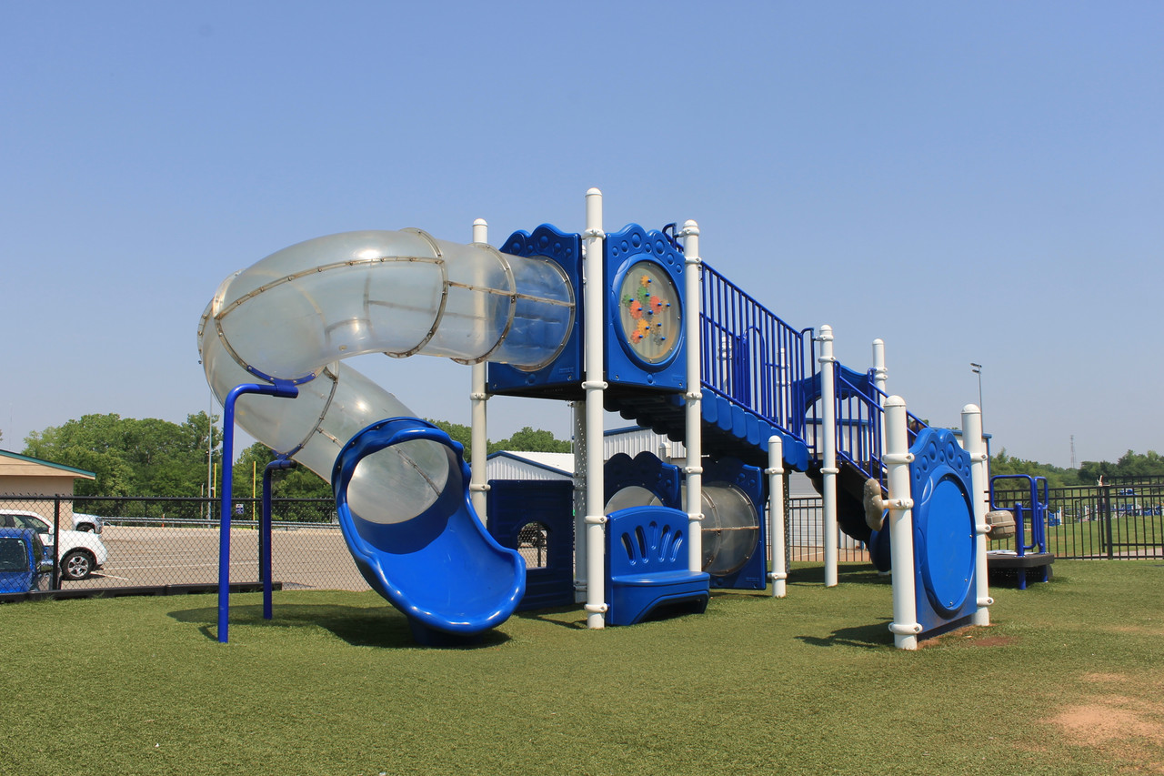 Webster Play Structure thumbnail 5