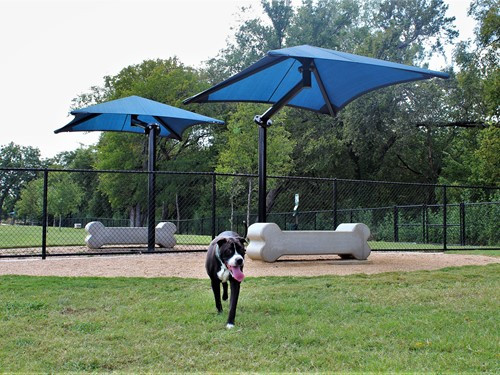 Single Post Pyramid Cantilever Shade thumbnail 7