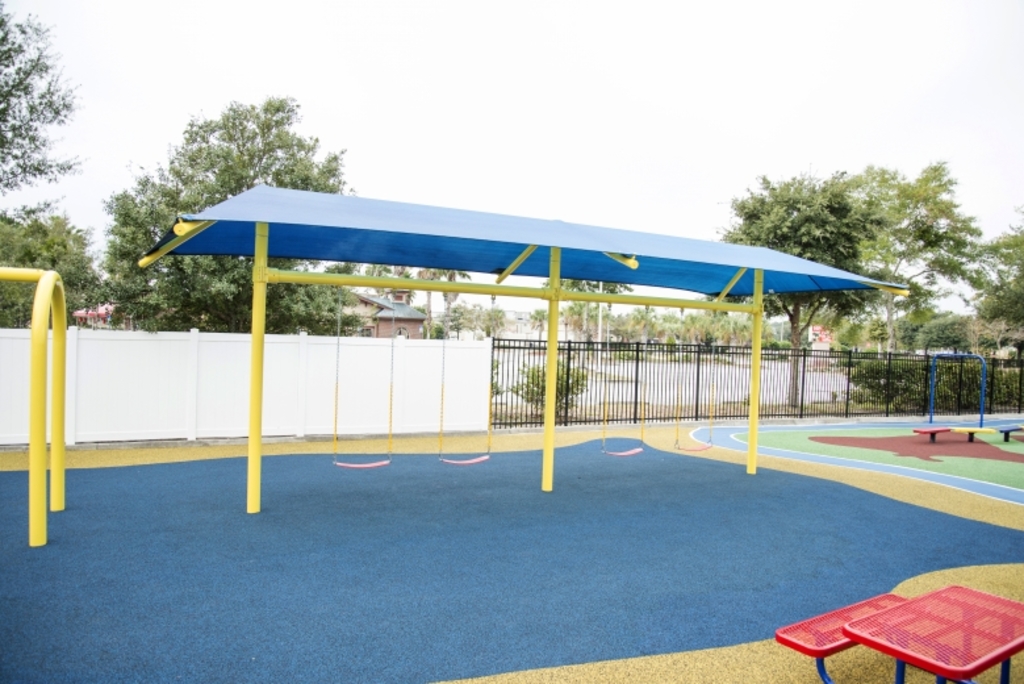 Single Post Swing Frame with Shade thumbnail 4